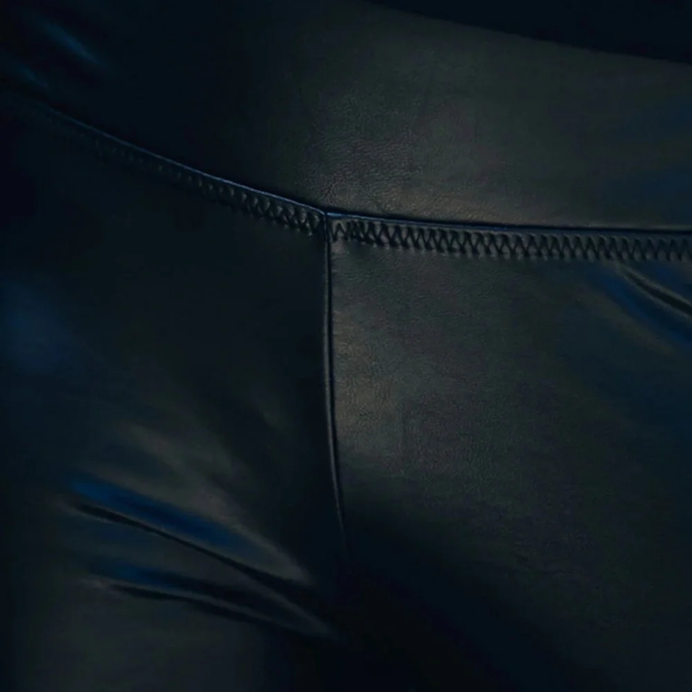 Last 1 ! Black Faux Leather High Rise Leggings - Picture 11 of 13